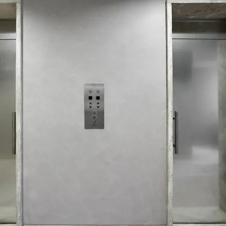 Palazzo Beltrade By Halldis Apartament *