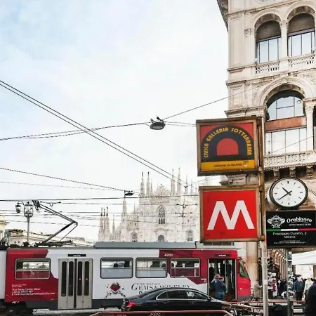 Palazzo Beltrade By Halldis Apartament Mediolan
