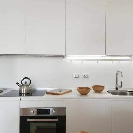 Palazzo Beltrade By Halldis Apartment Milan
