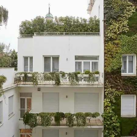 Palazzo Beltrade By Halldis Apartment