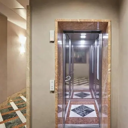 Palazzo Beltrade By Halldis דירה *